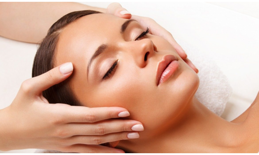 Применение ультразвукового массажа для улучшения состояния кожи лица